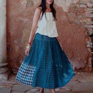 Injiri Neel 66 indigo blue cotton embroidered skirt